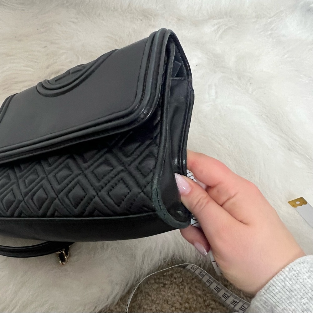 Tory Burch Fleming Convertible Crossbody - Picture 14 of 16